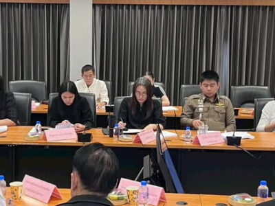 วันศุกร์ที่ 27 มีนาคม 2569 เวลา 13.30 น. นางสาวจุฬาลักษณ์ อินทรพัฒน์ ผู้อำนวยการสำนักตรวจเงินแผ่นดินจังหวัดลำพูน มอบหมายให้ นางสาววิกาญดา วงศ์ขัติ ผู้อำนวยการกลุ่ม เข้าร่วมประชุมคณะกรรมการผลักดันการดำเนินงานตามแผนแม่บทภายใต้ยุทธศาสตร์ชาติ ประเด็นการต่อต้านการทุจริตและประพฤติมิชอบ จังหวัดลำพูน ครั้งที่ 1/2569