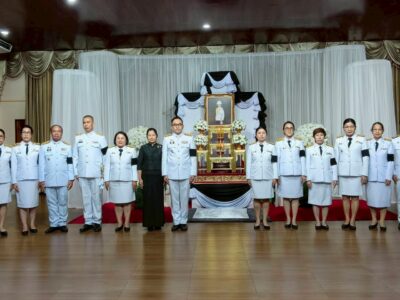 วันพุธที่ 17 มิถุนายน 2569 เวลา 16.30 น. สำนักตรวจเงินแผ่นดินจังหวัดลำพูน โดยนางสาวจุฬาลักษณ์ อินทรพัฒน์ ผู้อำนวยการสำนักตรวจเงินแผ่นดินจังหวัดลำพูน มอบหมายให้ นางอาภรณ์ โพธิ์นคร ผู้อำนวยการกลุ่ม พร้อมด้วยข้าราชการ และลูกจ้างในสังกัด เข้าร่วมพิธีบําเพ็ญกุศลเพื่ออุทิศถวายเป็นพระกุศลแด่สมเด็จพระเจ้าลูกเธอ เจ้าฟ้าพัชรกิติยาภา นเรนทิราเทพยวดี กรมหลวงราชสาริณีสิริพัชร มหาวัชรราชธิดา ในวาระครบ 7 วัน (สัตตมวาร)